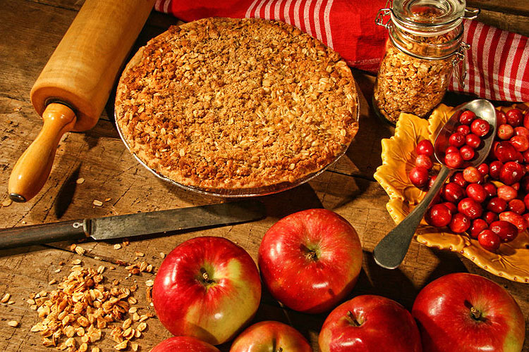 Apfelkuchen mit Streusel Rezept | Streuseln, Äpfel, Rum und Rosinen